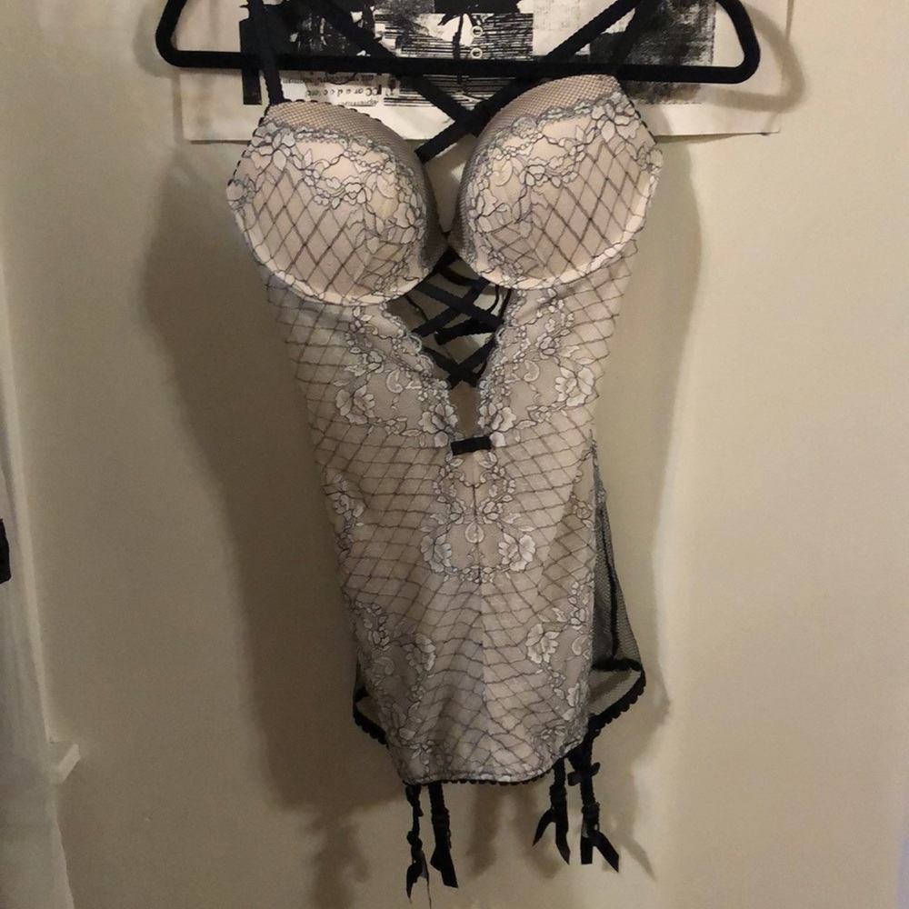 victoria’s secret floral lace lingerie